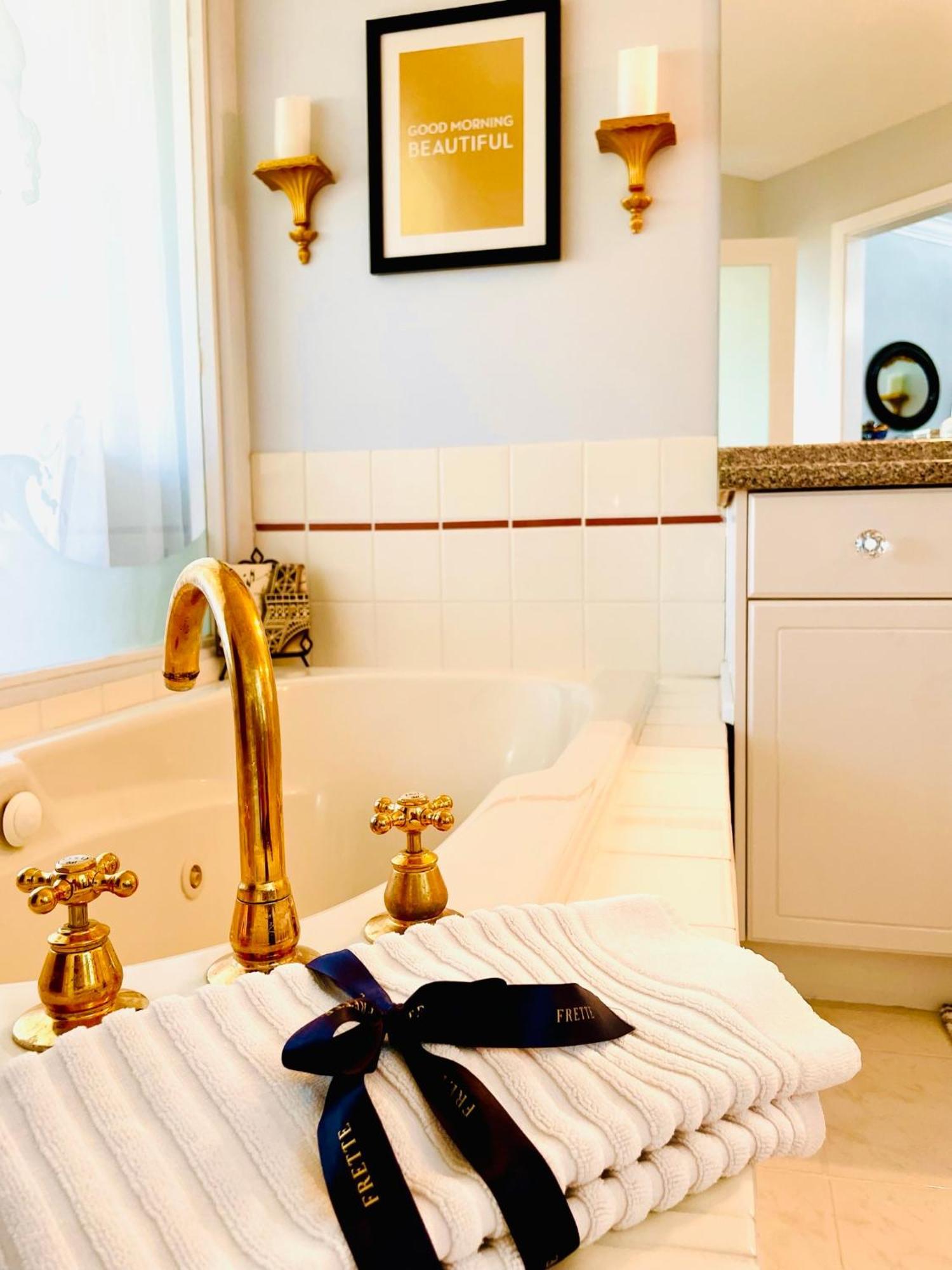 Donna'S Bed & Breakfast ホワイトロック エクステリア 写真