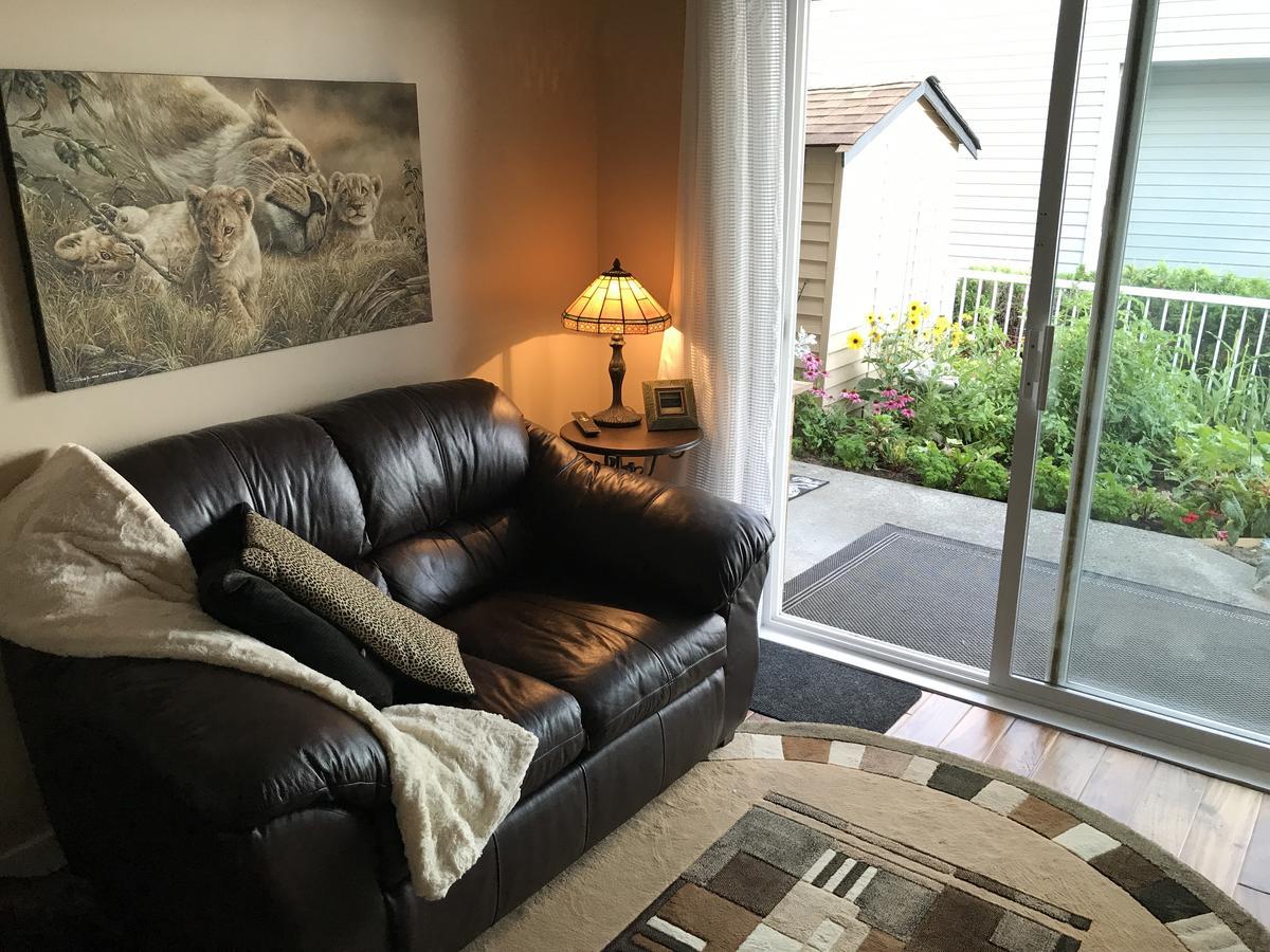 Donna'S Bed & Breakfast ホワイトロック エクステリア 写真