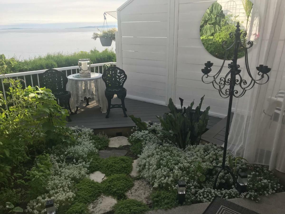 Donna'S Bed & Breakfast ホワイトロック エクステリア 写真